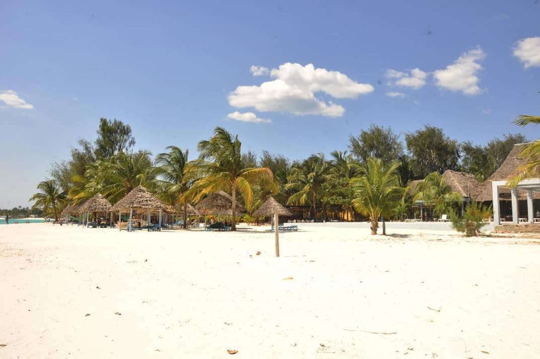 Sunset Kendwa Beach Hotel Exterior photo