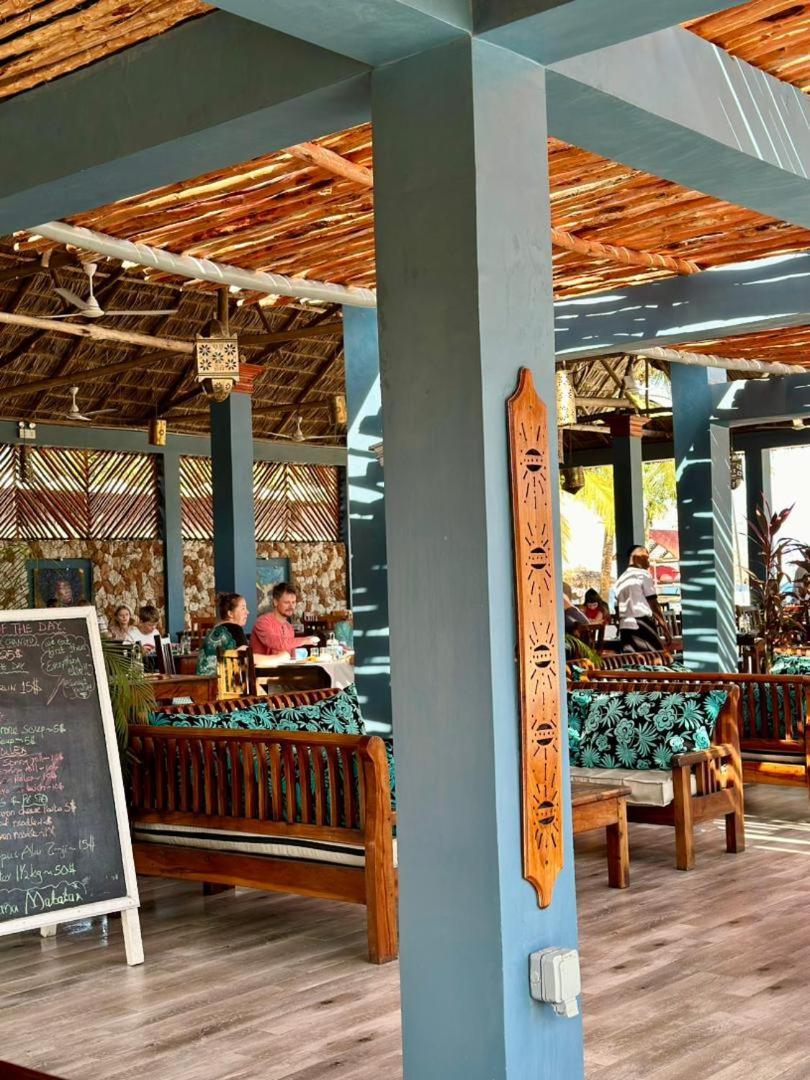 Sunset Kendwa Beach Hotel Exterior photo