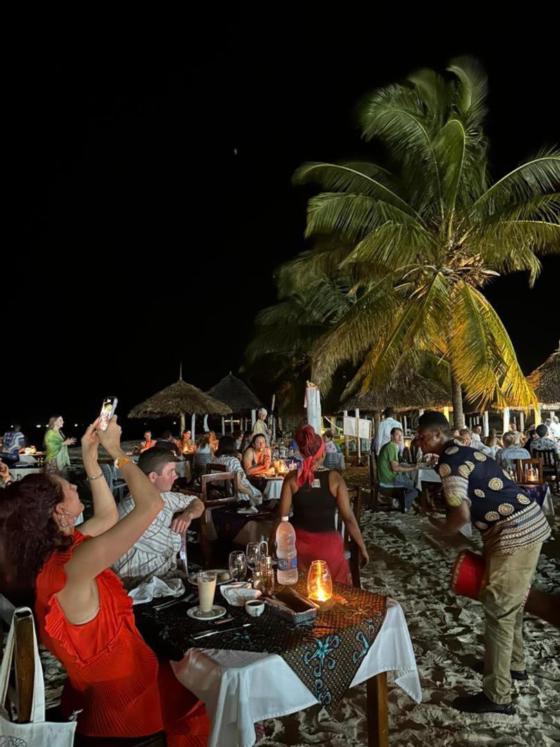 Sunset Kendwa Beach Hotel Exterior photo