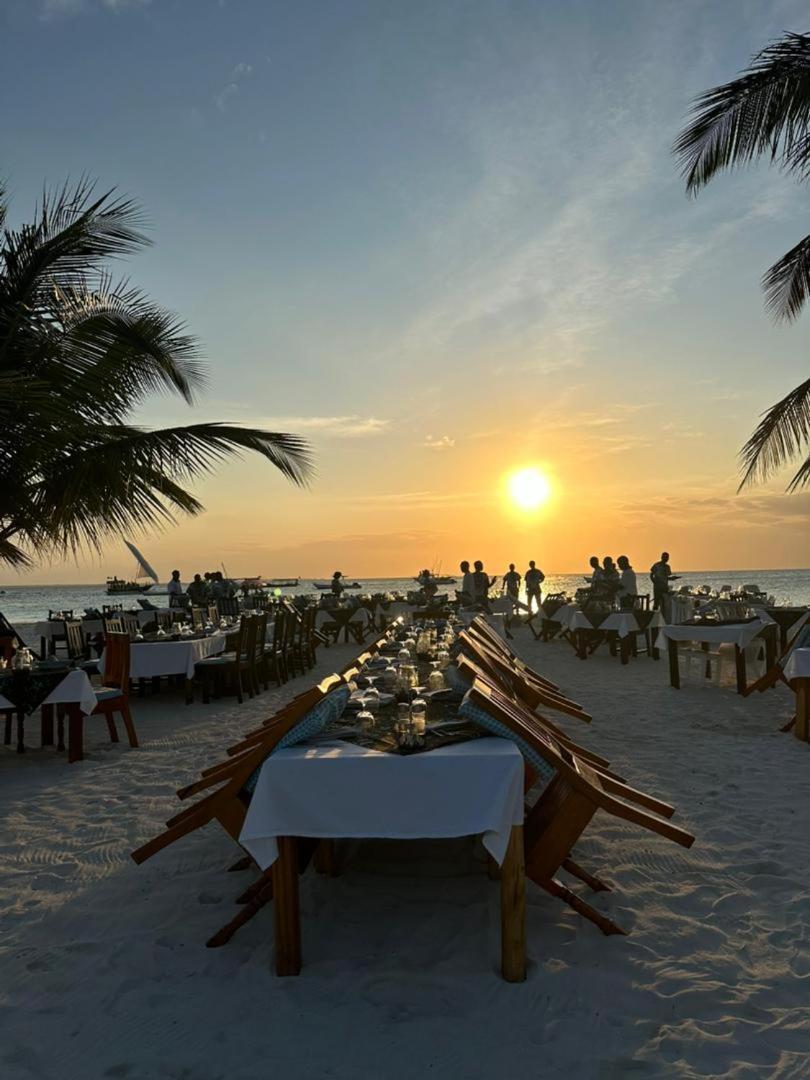 Sunset Kendwa Beach Hotel Exterior photo